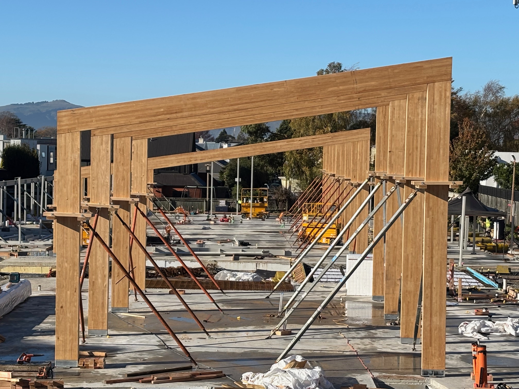 Commercial Residential Construction Contracting Contractors Brisbane Gold Coast Labour Hire rates. CBD, South Brisbane, Fortitude Valley, New Farm, and West End. Kangaroo Point, Paddington, Toowong, and Ashgrove. 
Surfers Paradise, Southport,Broadbeach, Burleigh Heads, Palm Beach, Robina, Coomera, Helensvale.